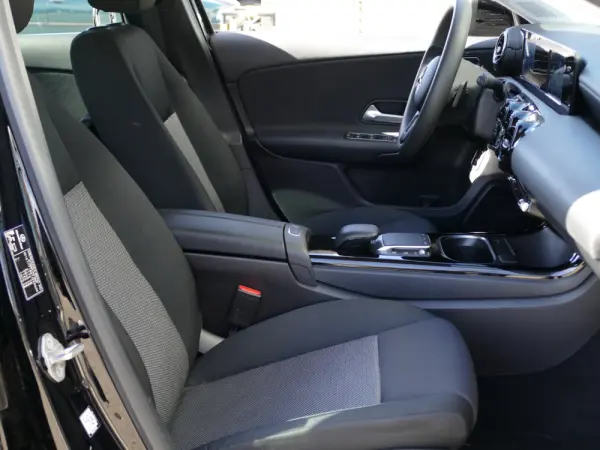 Mercedes-Benz A 250 Limousine e Style Plus 29