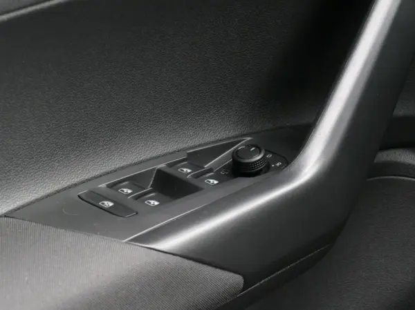 Volkswagen Taigo 1.0 TSI Urban 34