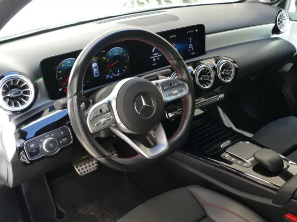 Mercedes-Benz A 200 Limousine AMG Line Aut. 25