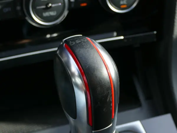 Volkswagen Golf 2.0 TSI GTi TCR DSG 25