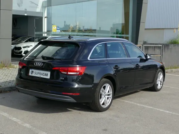 Audi A4 Avant 2.0 TDI Advance 4