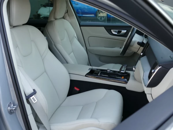 Volvo V60 2.0 T6 AWD TE Core 27