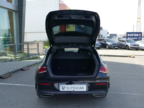 Mercedes-Benz CLA 250 e Shooting Brake AMG Line 16