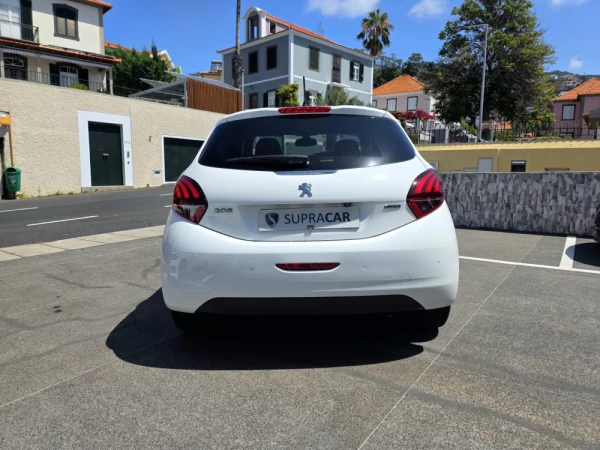 Peugeot 208 1.6 BlueHDi Style 5