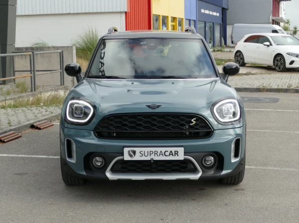 MINI Countryman Cooper SE ALL4 Classic Auto 2