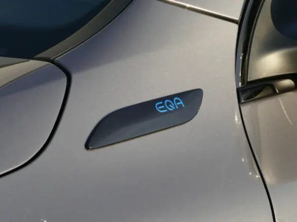 Mercedes-Benz EQA 250 AMG Line 9