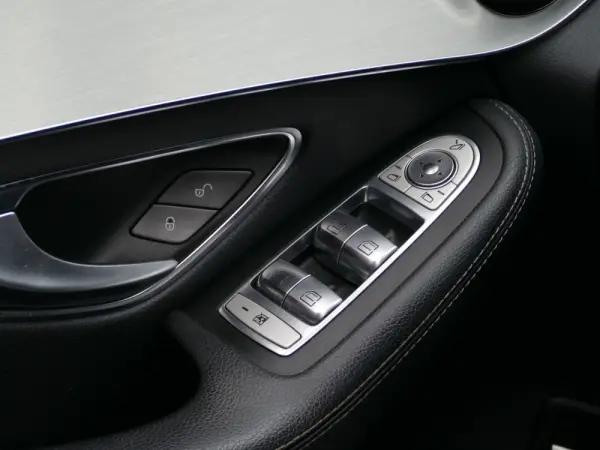 Mercedes-Benz GLC 220 d 4Matic 9G-TRONIC AMG Line 39