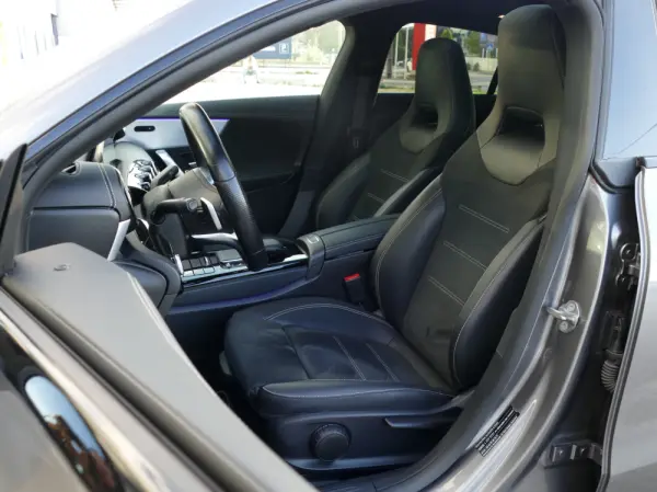 Mercedes-Benz CLA 250 e Shooting Brake AMG Line 23