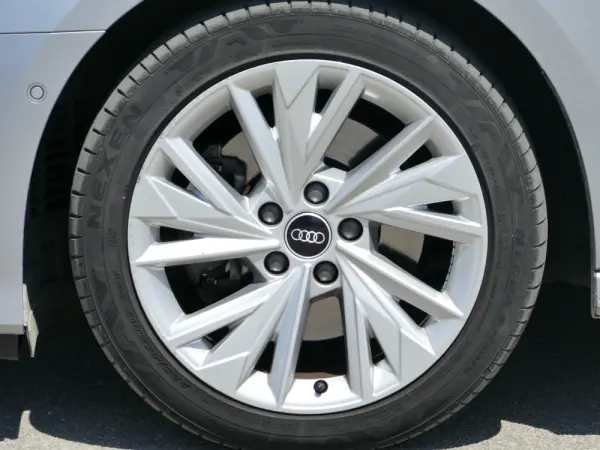 Audi A3 Limousine 30 TDI 7