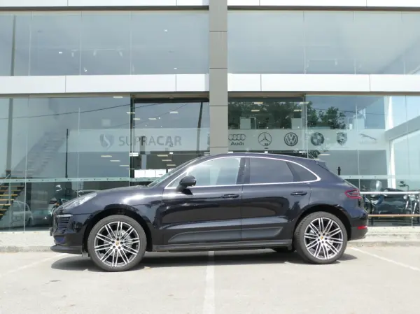 Porsche Macan S 18
