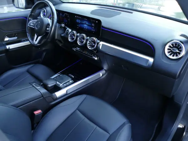Mercedes-Benz EQB 300 4Matic 32