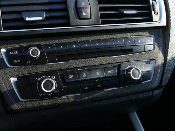 BMW 116 d Pack M Shadow 21