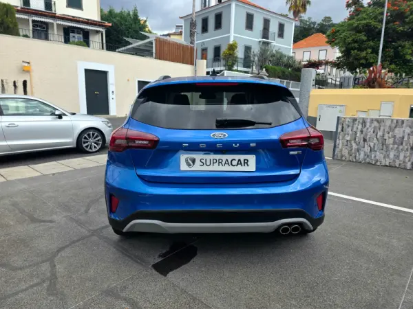 Ford Focus 1.0 EcoBoost MHEV Connected 6