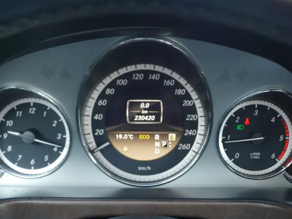 Mercedes-Benz E 220 CDi Avantgarde BE Auto. 20