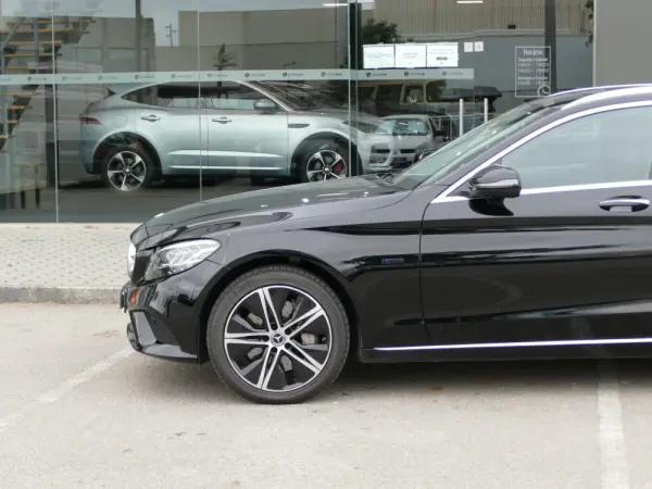 Mercedes-Benz C 300 de Avantgarde 14