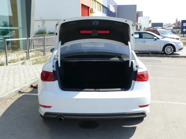 Audi A3 Limousine 1.6 TDI S-line S tronic 13