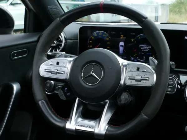 Mercedes-Benz A 35 AMG 4Matic 39