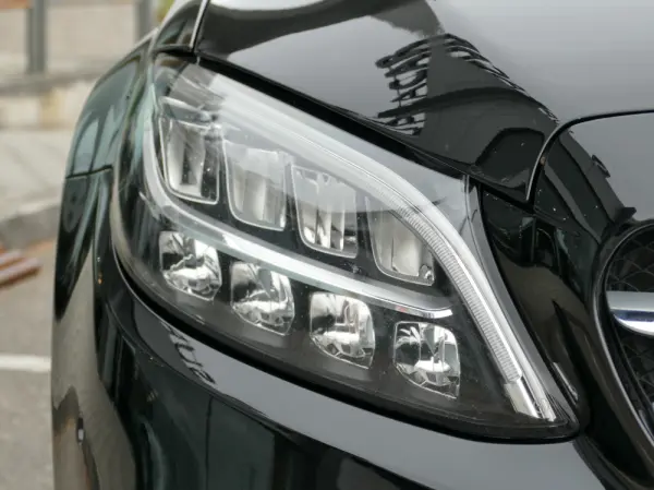 Mercedes-Benz C 300 de Avantgarde 9