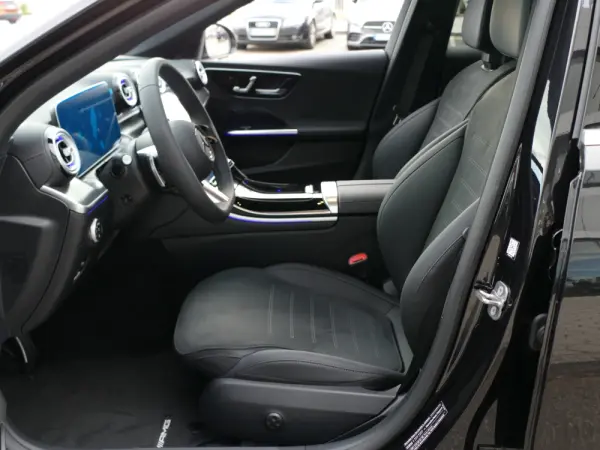 Mercedes-Benz C 300 e AMG Line 26