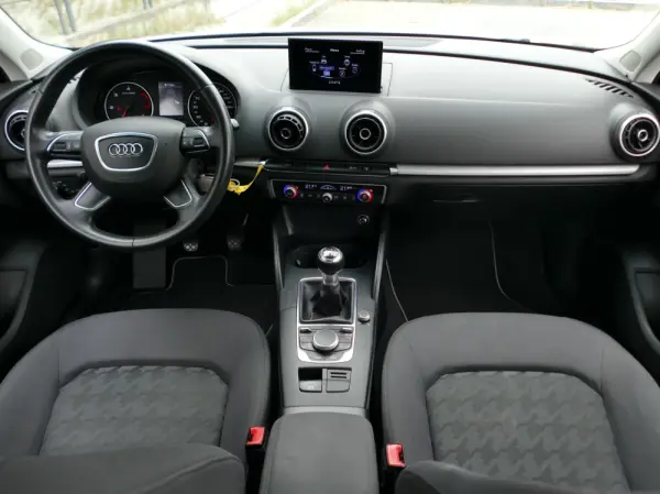 Audi A3 Sportback 1.6 TDI Advance Ultra 35