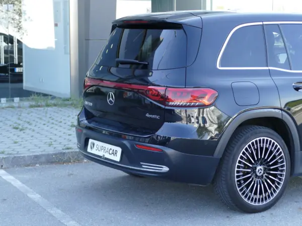 Mercedes-Benz EQB 300 4Matic 6