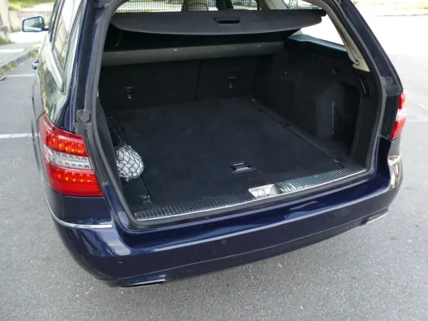Mercedes-Benz E 220 CDi Avantgarde BE Auto. 14