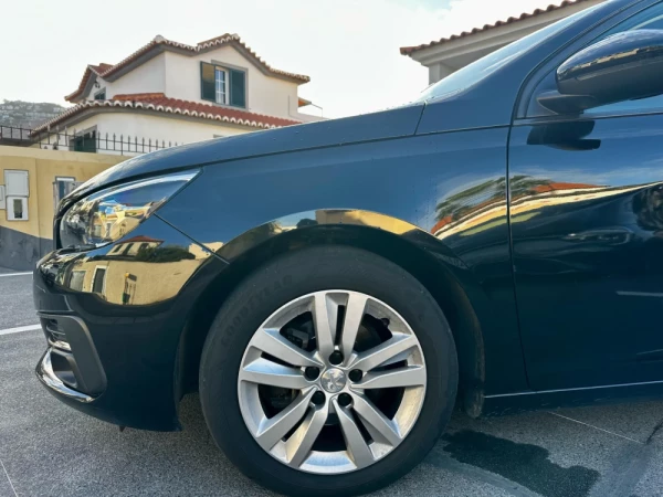 Peugeot 308 1.5 BlueHDi Style 18