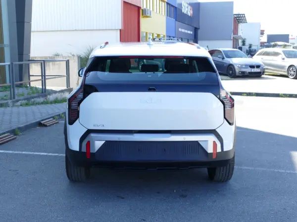 Kia EV3 58.3 kWh Drive 6