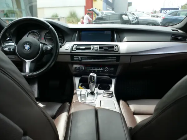 BMW 520 d Pack M Auto 42