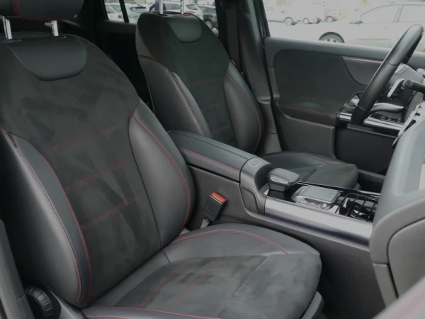 Mercedes-Benz GLA 250 e AMG Line 15