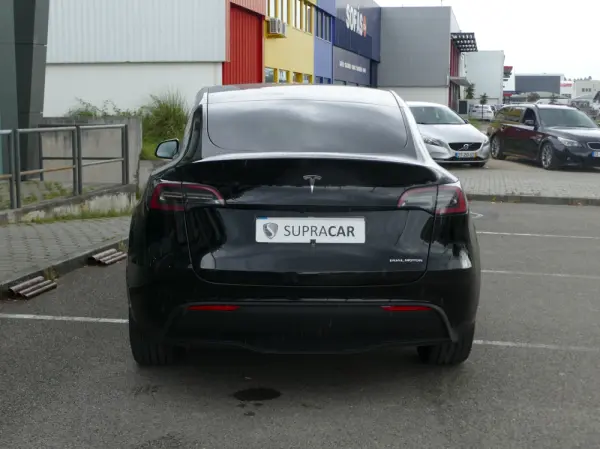 Tesla Model Y Long Range Tração Integral 5