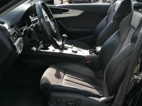 Audi A4 Avant 2.0 TDI Advance 29