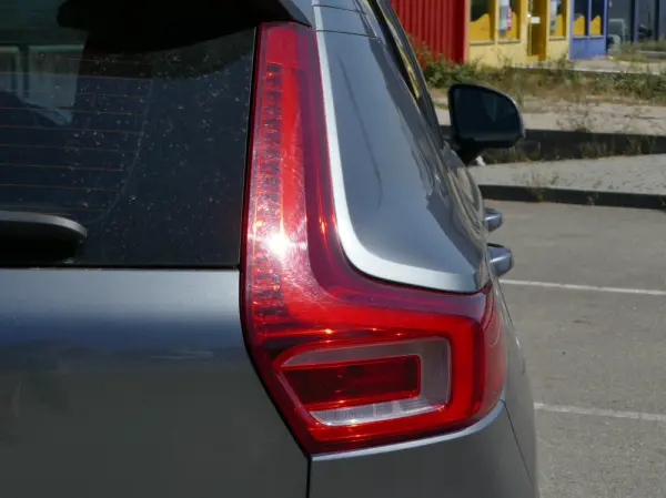 Volvo XC 40 2.0 D3 Geartronic 11