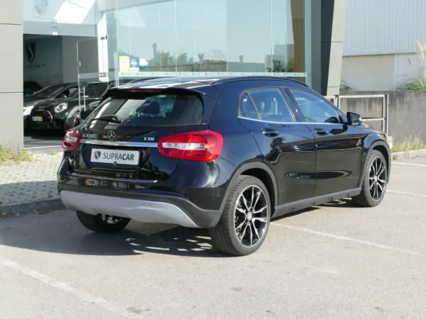 Mercedes-Benz GLA 180 d Style Aut. 4