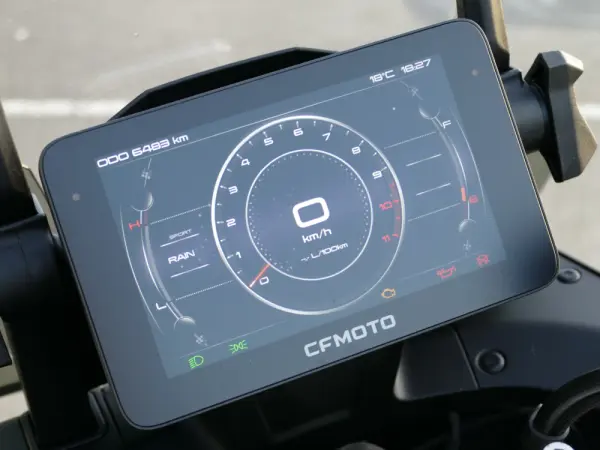 CF Moto 800MT Touring 9