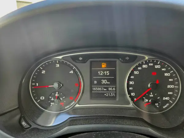 Audi A1 1.6 TDI S-line 19