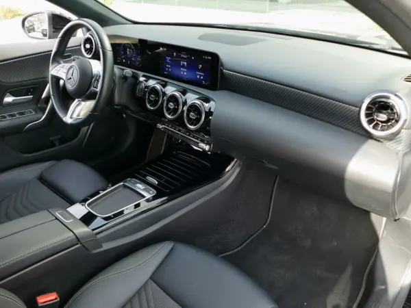Mercedes-Benz A 250 e Progressive 25