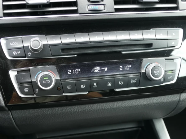 BMW 220 d Cabrio Pack M Auto 26