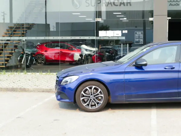 Mercedes-Benz C 300 h Avantgarde+ 14