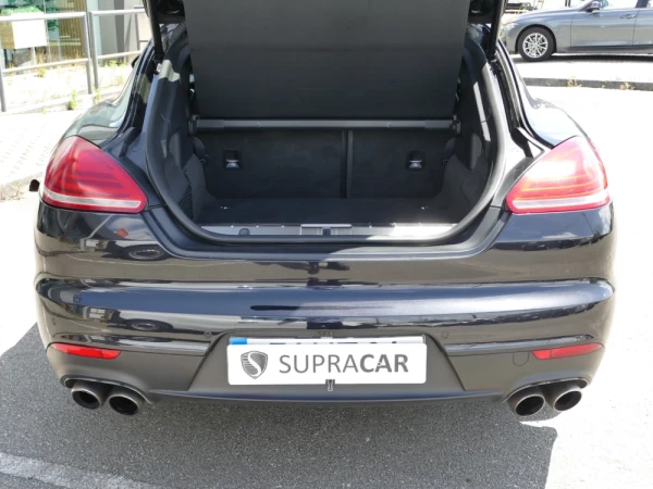 Porsche Panamera S e-Hybrid 7