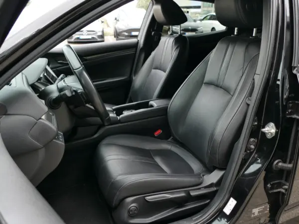 Honda Civic 1.6 i-DTEC Executive Premium 9AT 28