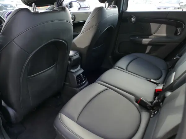 MINI Countryman Cooper SE ALL4 Auto 34