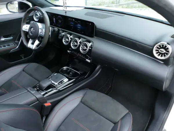 Mercedes-Benz A 35 AMG 4Matic 29