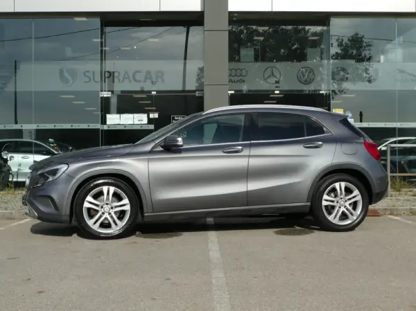 Mercedes-Benz GLA 180 d Urban Aut. 17