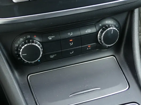 Mercedes-Benz CLA 200 d AMG Line Aut. 22