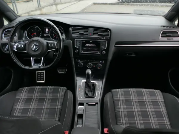 Volkswagen Golf Variant 2.0 TDI GTD DSG 39