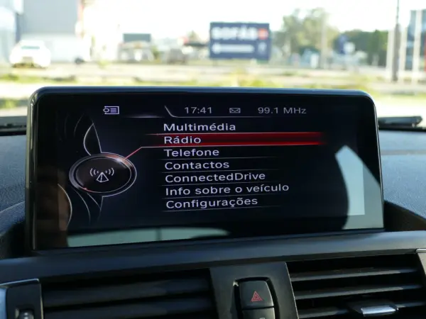 BMW 116 d Pack M Shadow 19