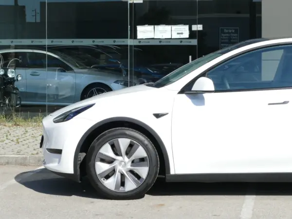 Tesla Model Y Tração Traseira 16