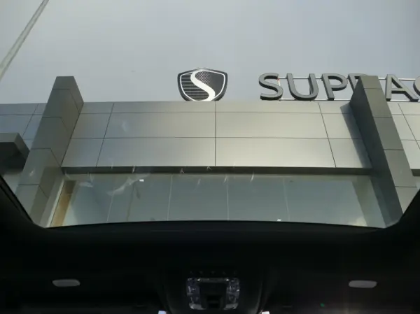 Mercedes-Benz CLA 250 e Shooting Brake AMG Line 37