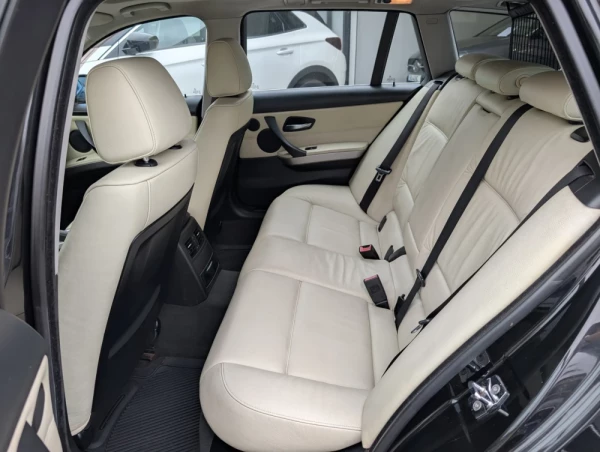 BMW 320 d Touring Exclusive 11